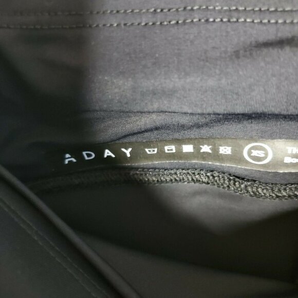 A DAY Throw & Roll Black Leggings Size XS - Picture 6 of 7